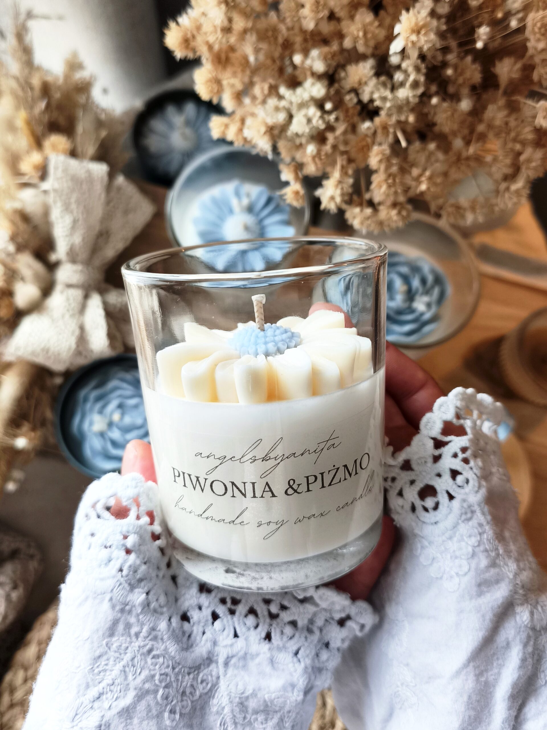 Świeca sojowa Stokrotka z niebieskim akcentem - obrazek 3