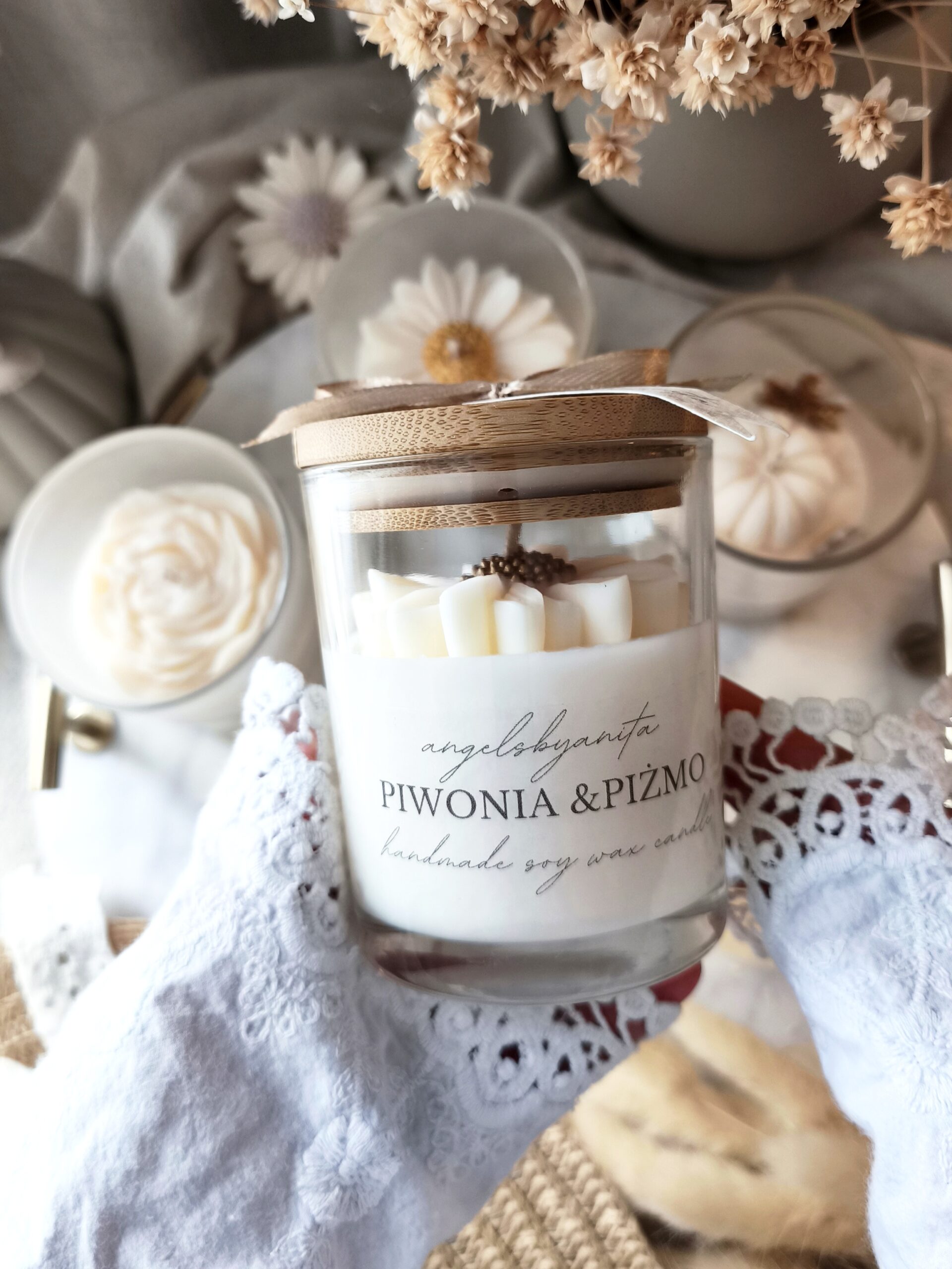 Świeca sojowa Stokrotka ze złotym akcentem - obrazek 3