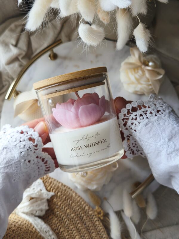 Świeca sojowa Rose Whisper