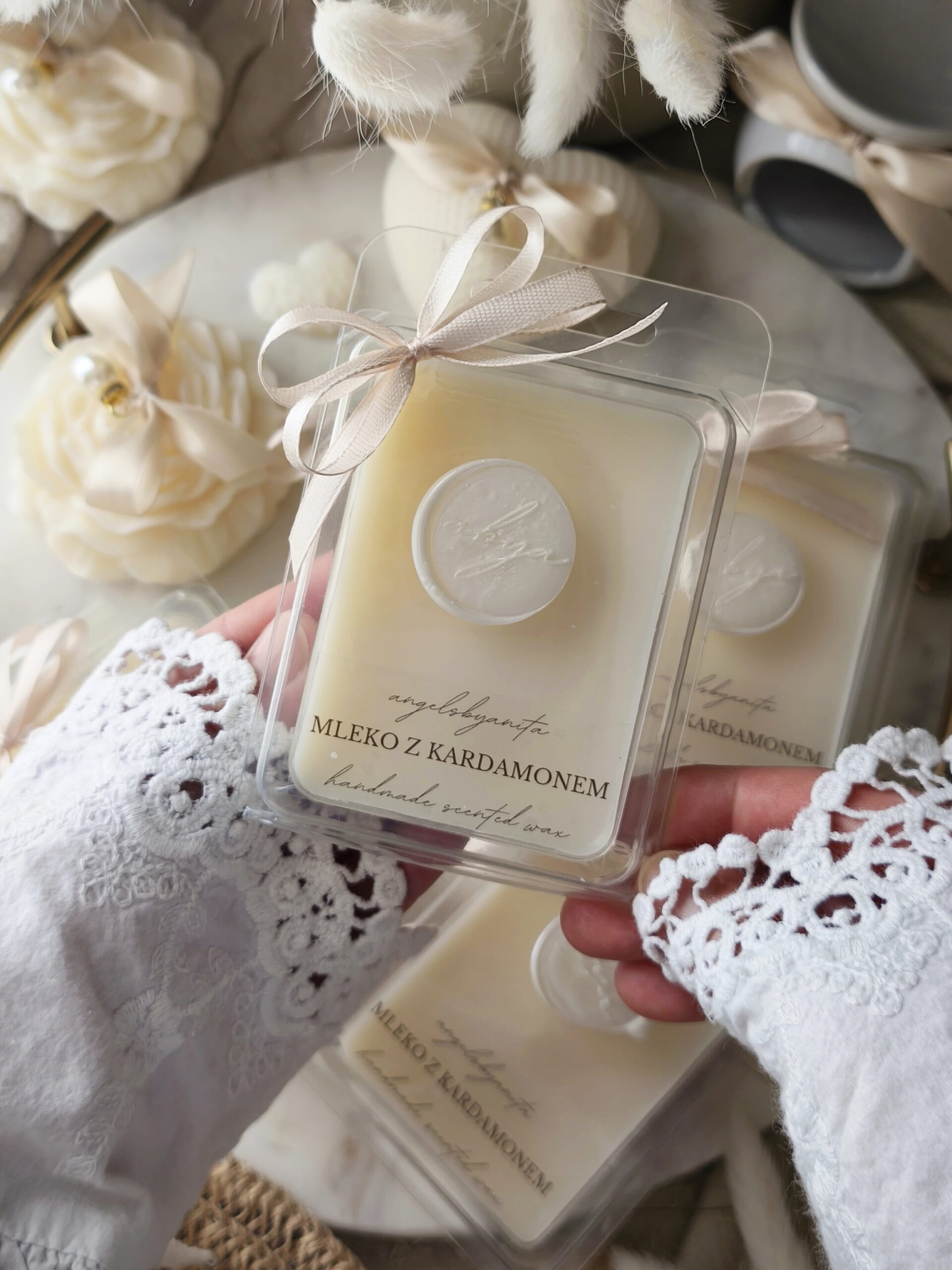 Wosk zapachowy Mleko z kardamonem