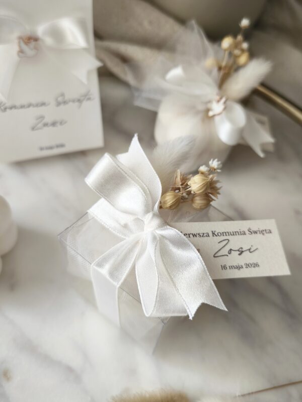 Świeca sojowa Bubble o zapachu Tulip Bloom - podziękowania dla gości w transparentnym pudełku