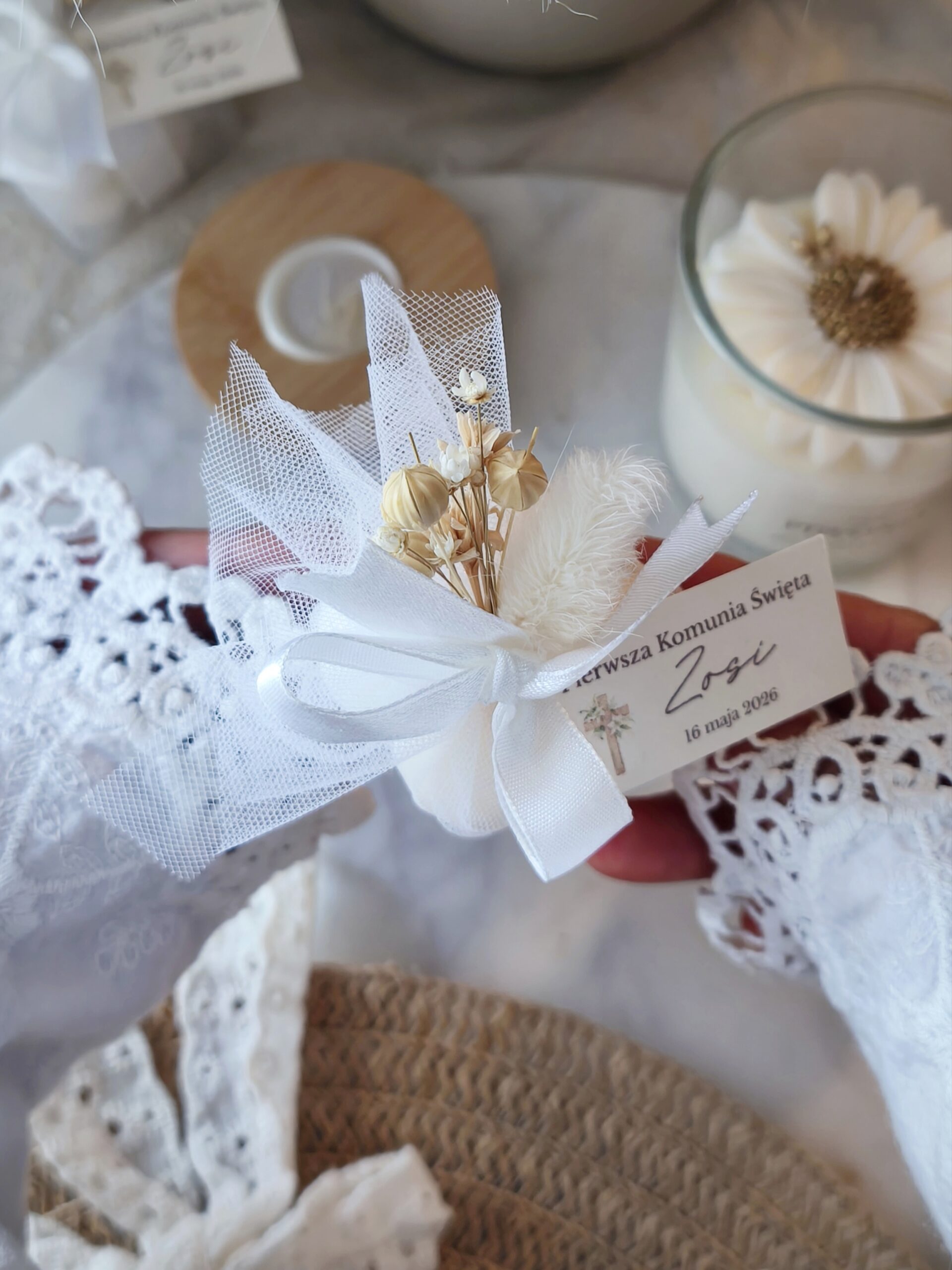 Świeca sojowa Bubble o zapachu Tulip Bloom – podziękowania dla gości w tiulu - obrazek 3