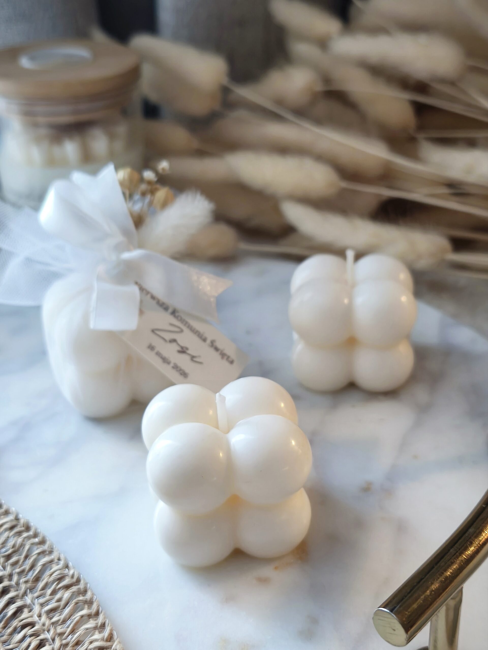 Świeca sojowa Bubble o zapachu Tulip Bloom – podziękowania dla gości w tiulu - obrazek 8